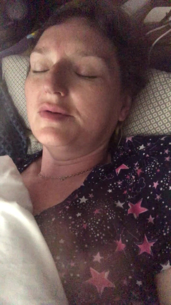 MistressWriggler: Kurwa. Kurwa! Kurwa!!! Jebanie, że orgazm był intensywny!