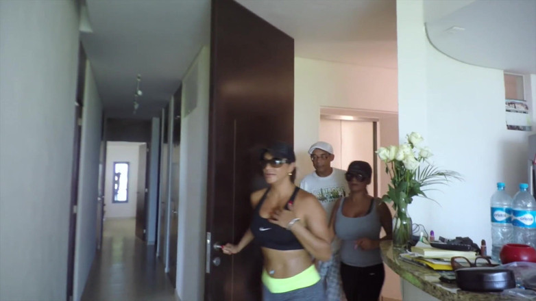 Pelona Squirter Queen: Ramon fucking two Mexican porn girls