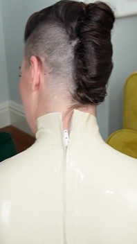 Bondage: Zungenanal und fingern