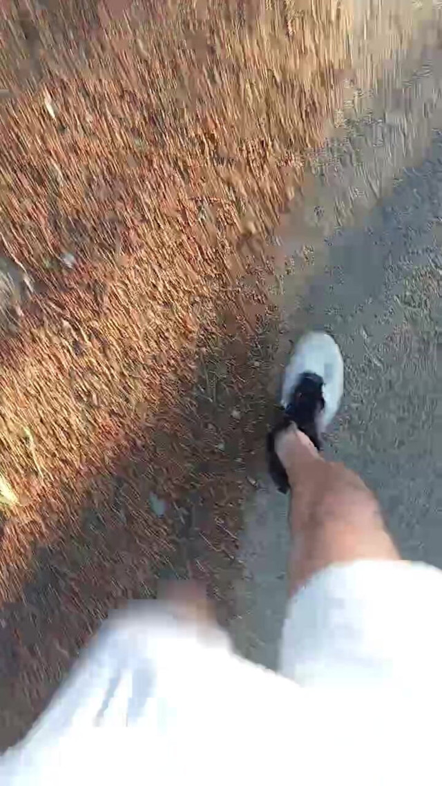 On the Hard Street and in a Tracksuit (Cliente)