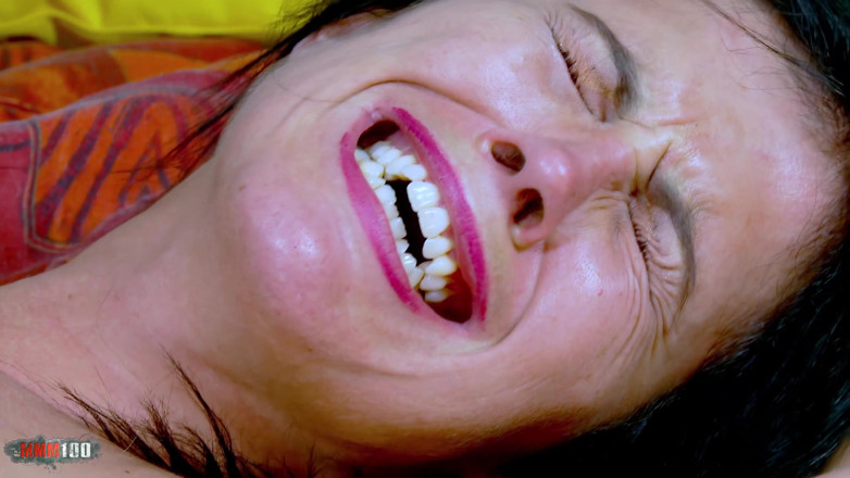MMM100: Sexo Anal en la Webcam con la MILF Española Cachonda...