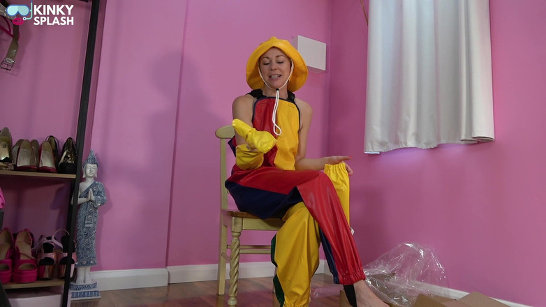 UKCuteGirl: Farmerrain Rainwear Unbox - Vinyl Pinafores, Tây Nam, Mittens &amp; Wet Fantasy