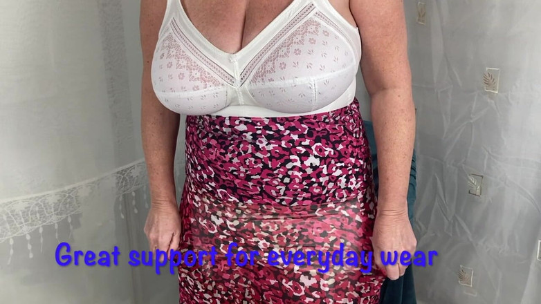 Aunty Sandra vintage girdle queen: Tante sandra buka baju untukmu