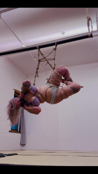 Can’t Talk Right Now, Doing Hot Girl