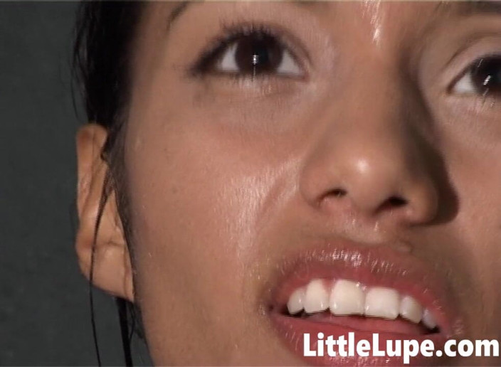 Little Lupe: Lupe nhỏ tuổi gợi cảm tắm khỏa thân &amp; thủ dâm