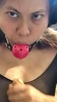 Hot Fit Asian Jasmine Jade Ball zakneblowany begging i JOE - Szarpnij się z zachęty