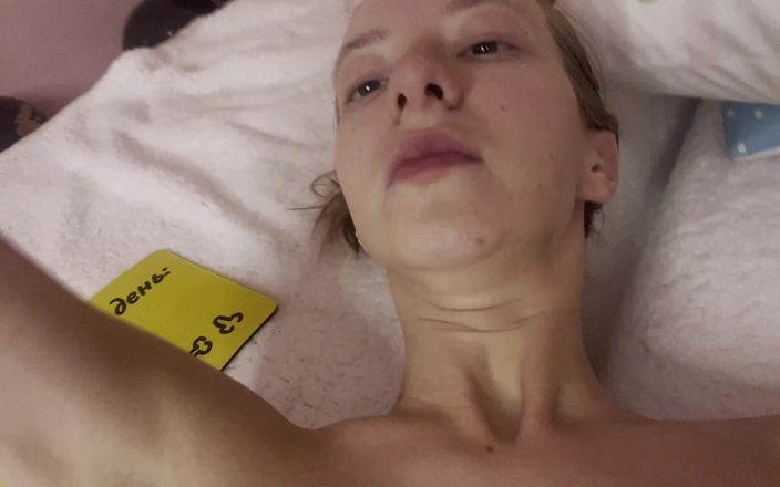 Skinny_lady69: Entraînement d’esclave adorant les aisselles