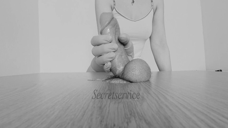Secretservicecb: Sensual punheta com gloryhole