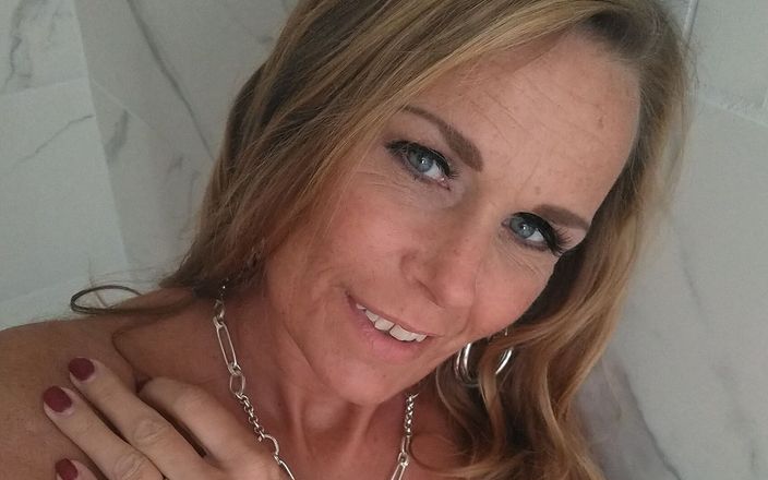 Kimi the MILF stepmom: Ta volonté dure