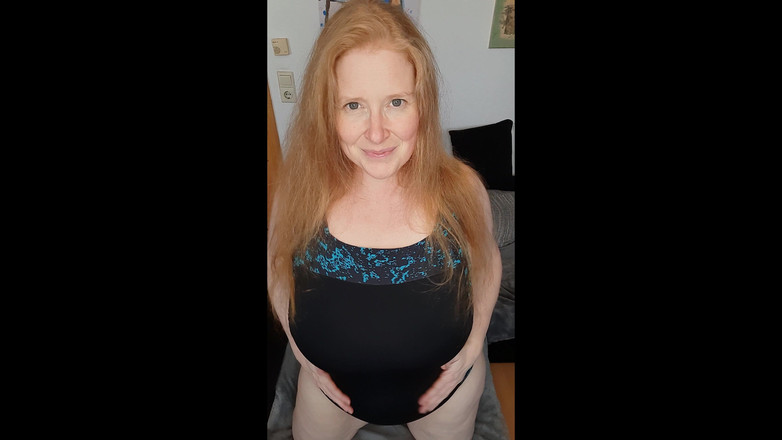 Curly_Dreams: Ммхх мои изгибы в купальнике. Загляните в мой профиль, там новая клипса в купальнике