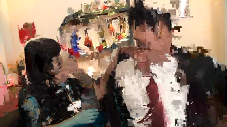 Vulture: Bar milf em seus 50s 60s cura você