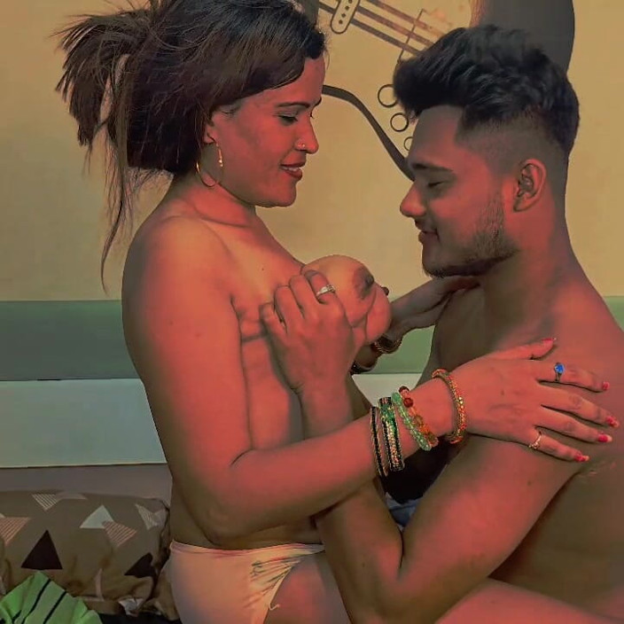HOTKAMASUTRA: Shanu Went to Ruxar's House and Fucked Her and Gave...