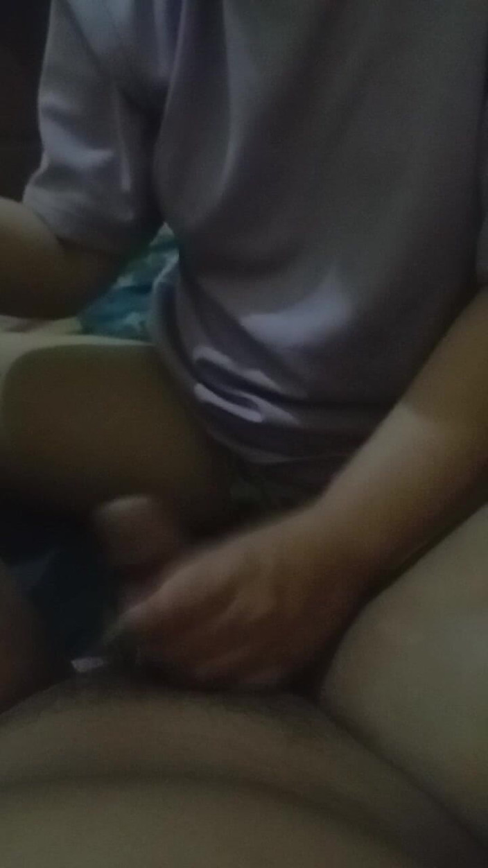 Angelina Pop: Última massagem no pau, nova empregada tem peitões e buceta...