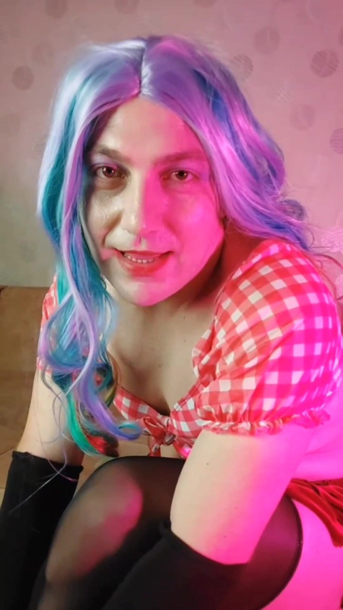 Kitty_Cross: Medusa utseende sissy pretty pinky