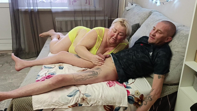 Zona901: Pipe profonde de haute qualité par ma belle-mère avec avalage...