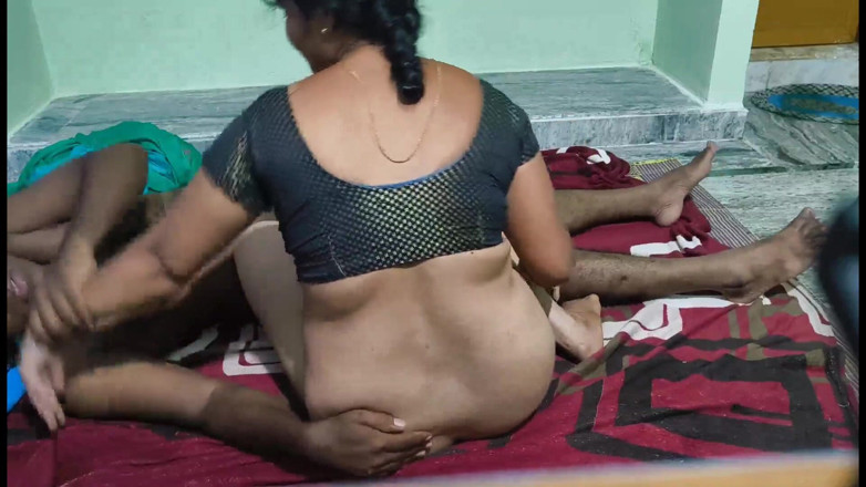 Sexy sindu: Fucking My Hot Girlfriend in Saree
