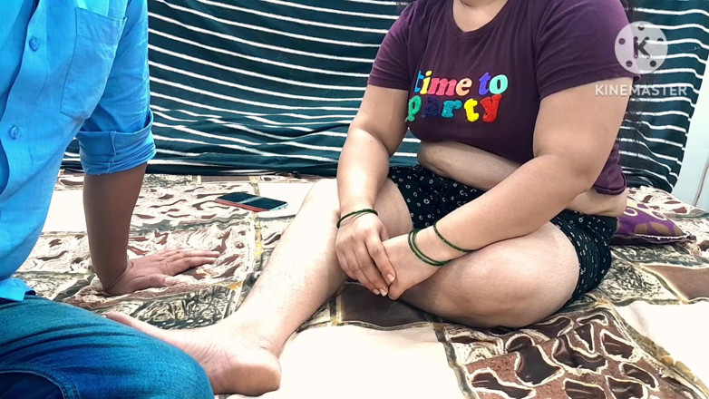 Salmaan001: Echte Saali neukt thuis anaal in het Hindi