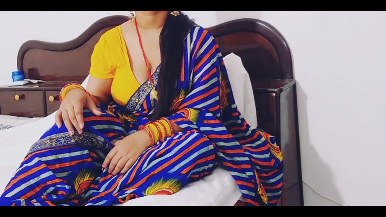 Desi Club House: Bhabhi India berkongkek nakal dengan adik iparnya dalam cakap kotor