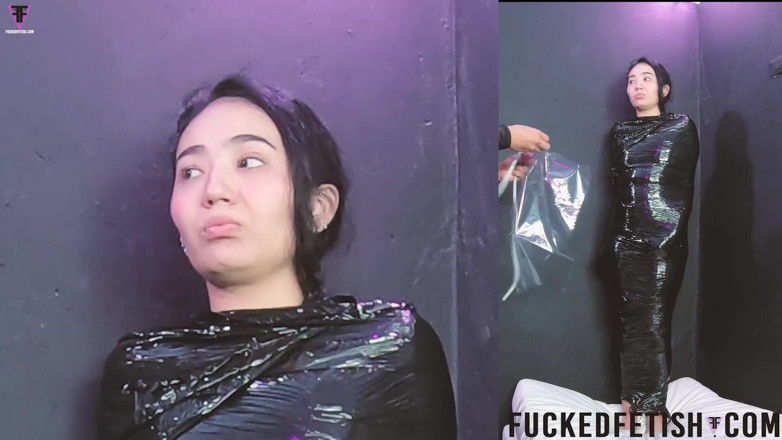 Fucked fetish: Moni Lee, первая мумификация, игра с дыханием, игра с пловцом в мешке