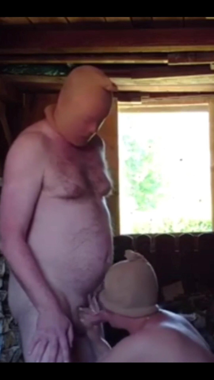 Hot-Pussy66: Ejakulace po prstění zezadu