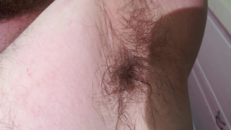 Hunky time: Um Alfa Peludo E Suas Áreas Suadas E Peludas.
