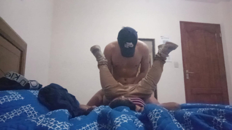 Moo DBOXXX: 我们每天都和岳母在一起，我们为了能做爱而逃跑，她的老公什么都不知道