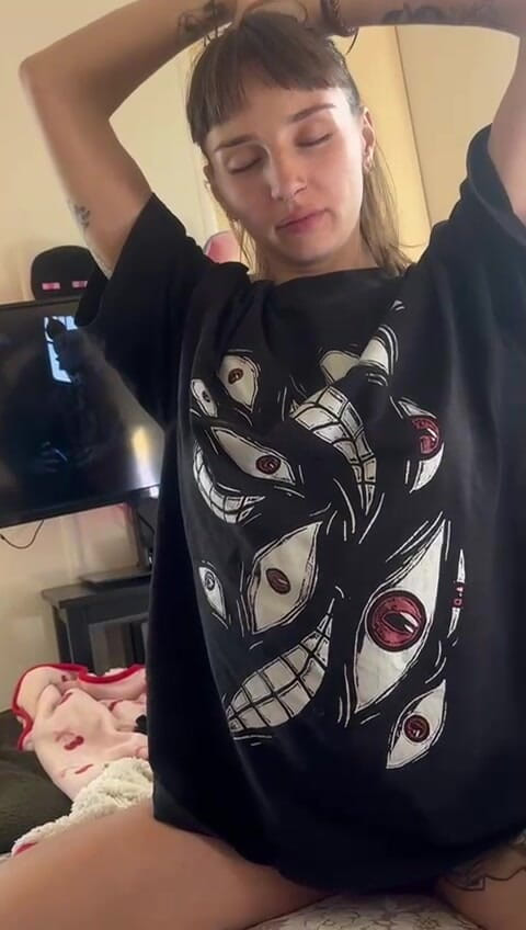 AngelBerries: Best Chilling and Netflix Ever
