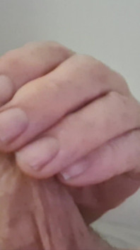 Půlnoční masturbace a výstřik na toaletě