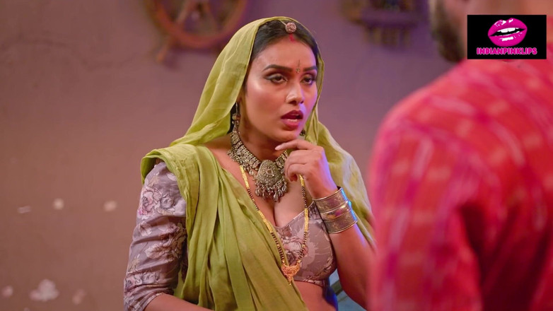 Indianpinklips: Bhabhi seksi India curang pada suaminya dan dikongkek keras oleh...