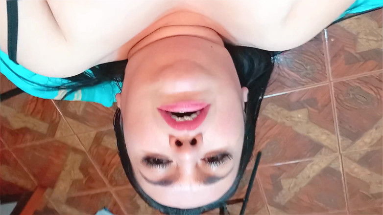 BBW Kelly Mom: Trong khi cuckold đang làm việc, mẹ kế cưỡi con cu...