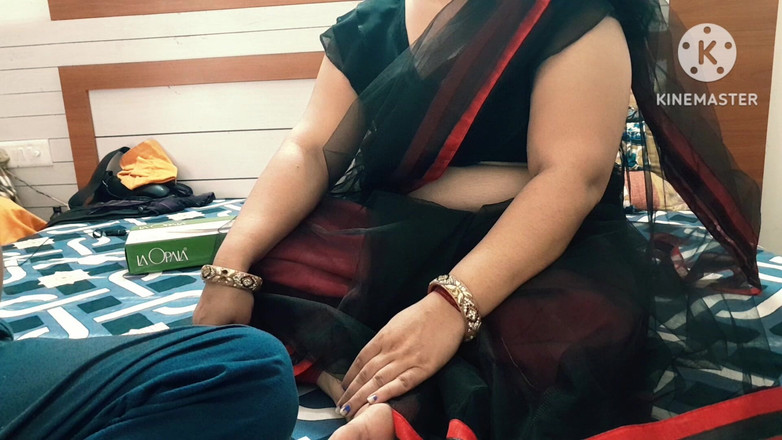 Salmaan001: Bhabhi hàng xóm về nhà trên Diwali và bị đụ và để...