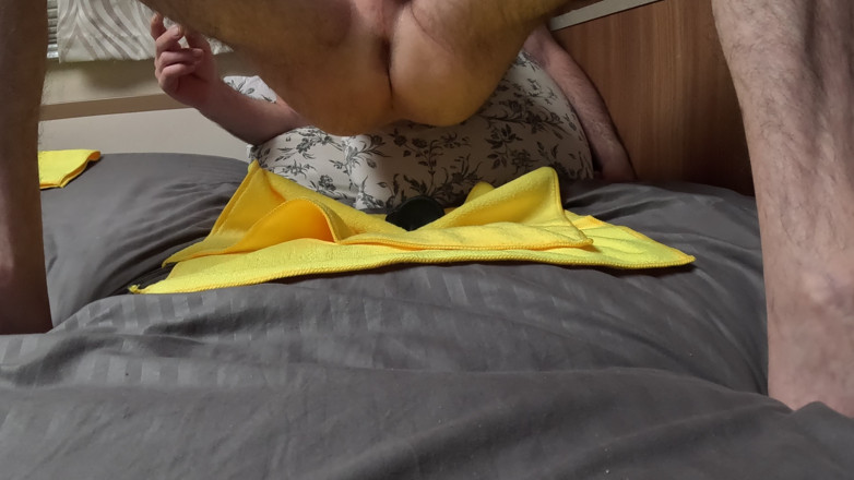 Hard slim boy: Selesai dengan Dildo