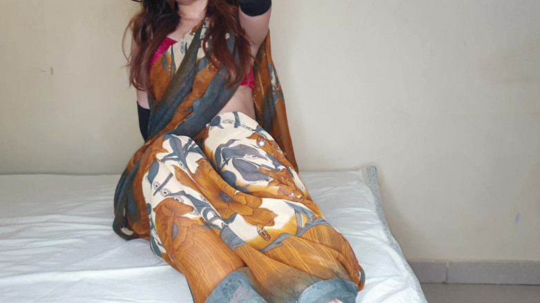 HunnyBunny: Succhia il cazzo fratellastro e si fa scopare dal suo...