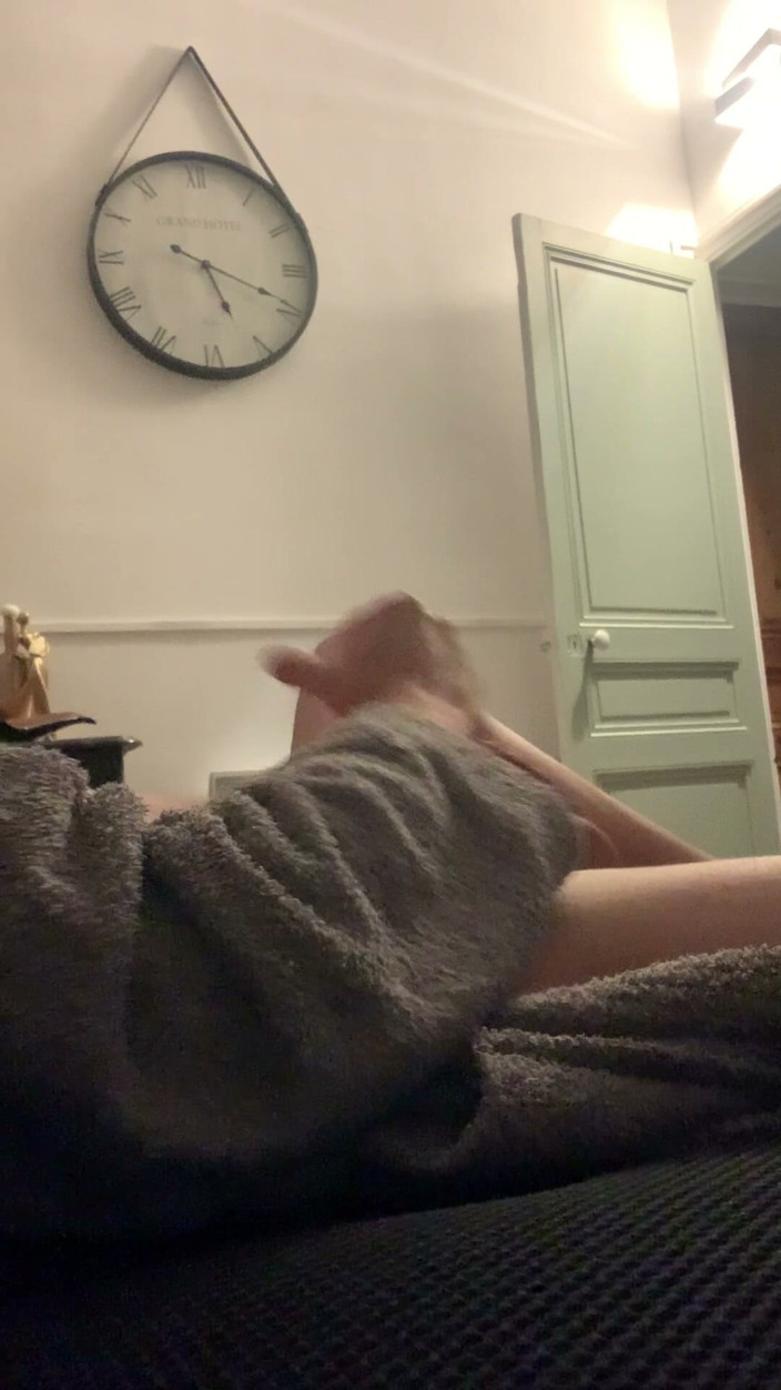 Gabriel Loma: Waking up in a Bathrobe and Handjob