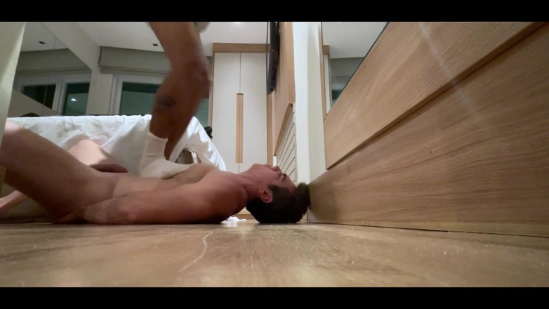 Victor Punish: Hard Ballbusting No Mercy
