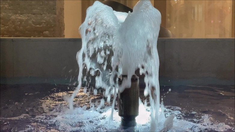 Dom Rod: Enema no banheiro da suíte do hotel 2