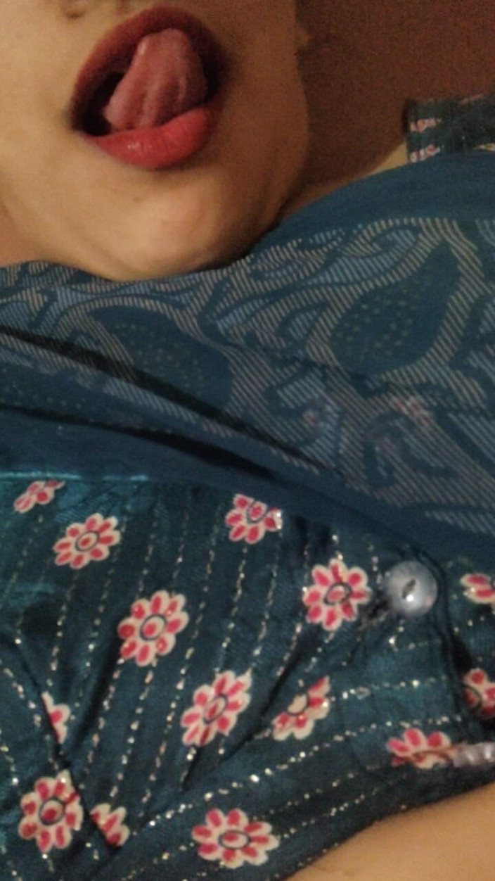 Dr_doom21: Yenge ji'nin amcığı ateşli yenge seksi' yenge desi ev hanımı