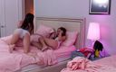 Girlfriends Films: Porristas calientes rompen la regla de &amp;#039;no sexo antes de un...