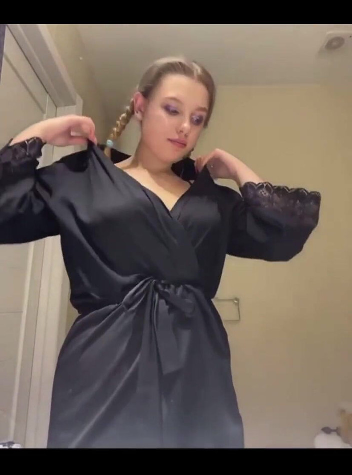 JuiceLussie: 쪼이는 후장 따먹는 거유