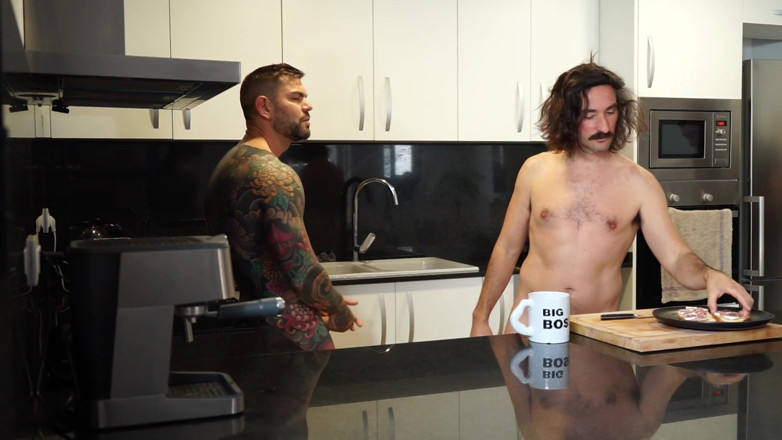 Juan Lucho Gay: Le lave-auto gay de Bel Gris et Juan Lucho