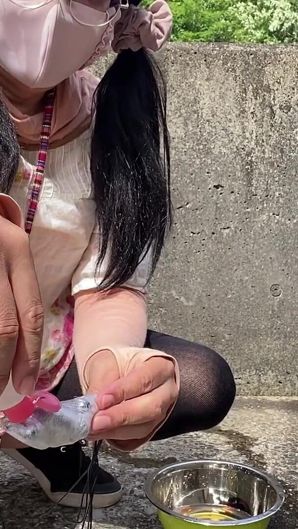 No. 252 Outdoor “doggy Pose” Pee (Megmin2002)