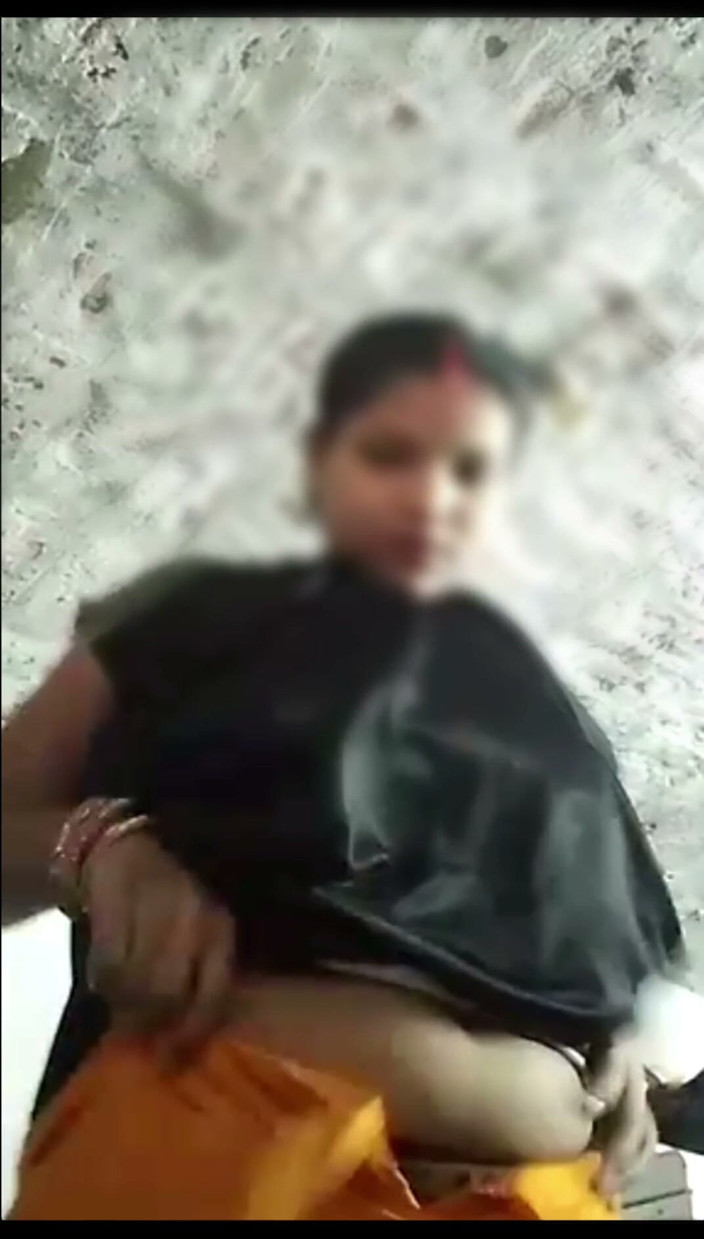 Raani16: Une desi indienne à gros nichons