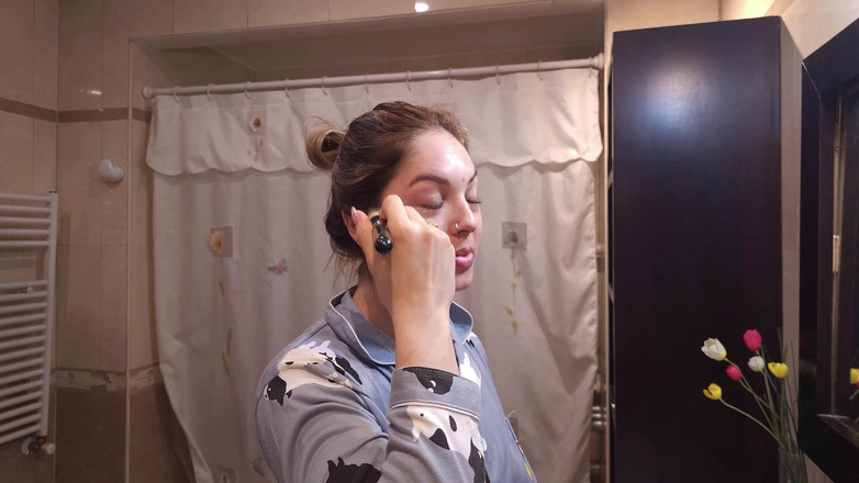 Keilafilms: I My Girlfriend's Om While She Touches Herself Playing Computer