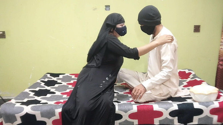 Gullnazkhan: ハンサムな男のデカチンに犯されたインドのデジ隣人のホットガールホットセックスクリアヒンディー語オーディオインドのデジおばさん