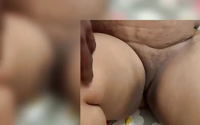 Anitha: Desi Aunty Pussy Fingering and Missionary Fucking