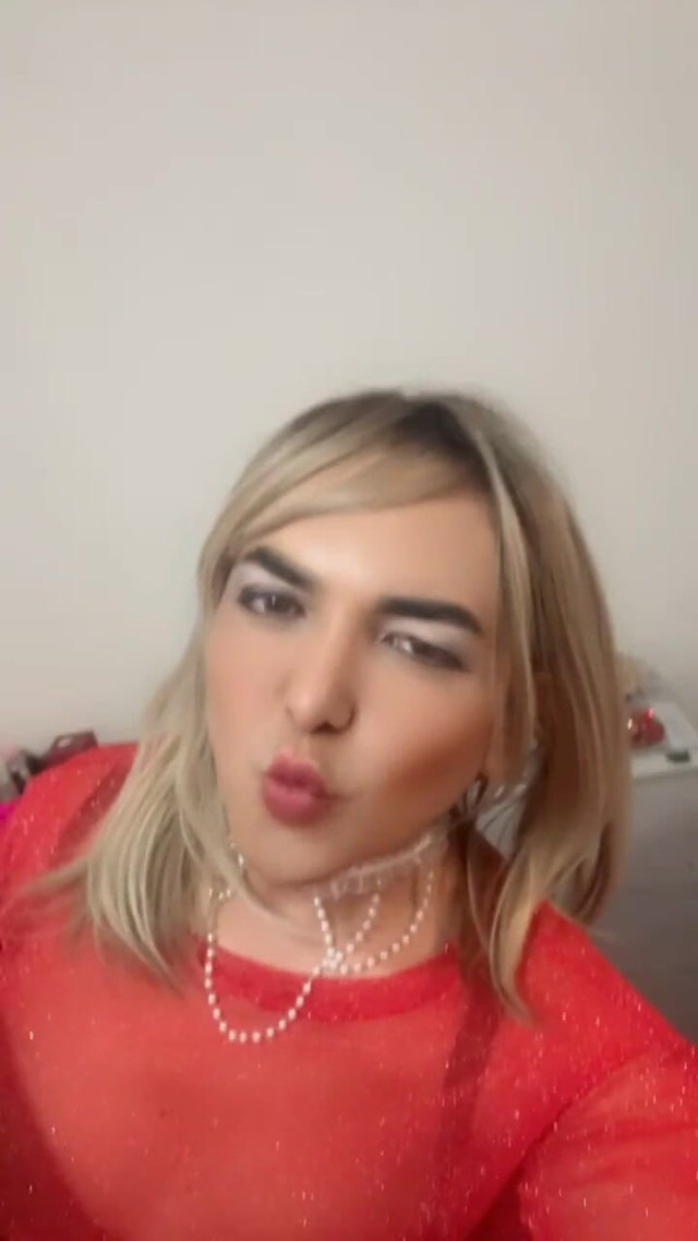 Lonely Transvestite Crazy Virgin (Turkish gay studio)