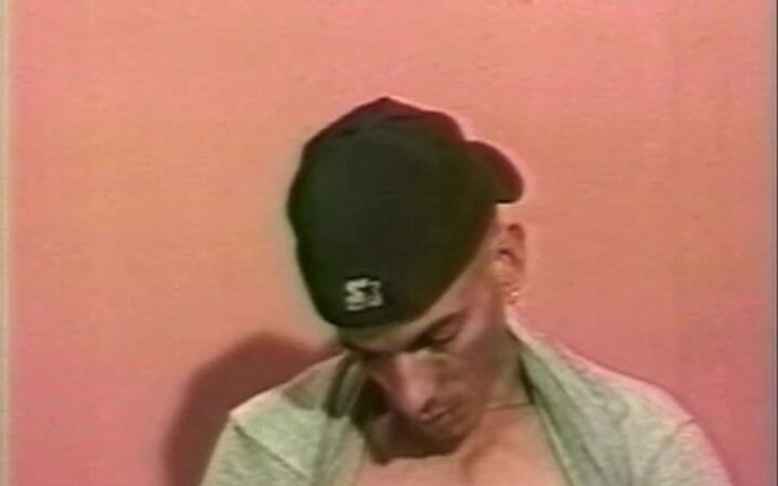 Gay vintage vibes: Những chàng trai gợi cảm đang chuyển động # 10