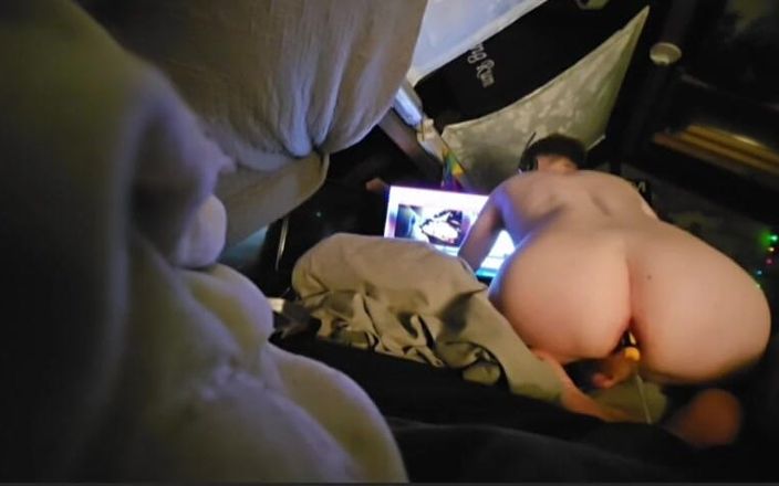 RedFoxBoy: Arched Back! Daha büyük bir şeye ihtiyacım var!