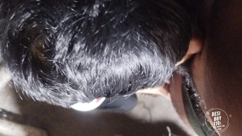 Desiboy110Ankit: Pojke suger vänner kuk avsugning video