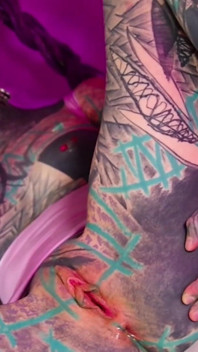 Solo tattoo girl anal masturbacja - self assfuck
